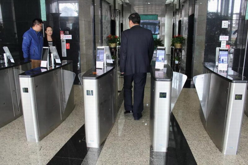 1_resize.jpg 1_resize.jpg