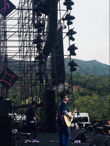 4_resize.jpg 4_resize.jpg