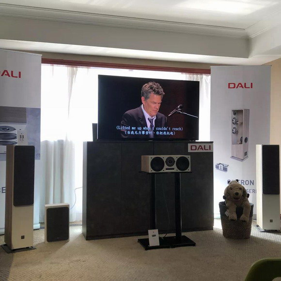 8_resize.jpg 8_resize.jpg