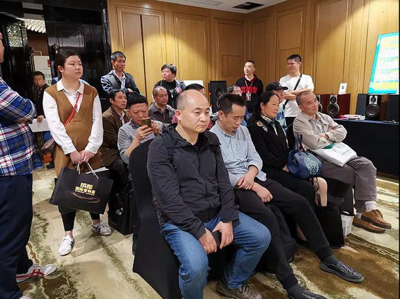 4_resize.jpg 4_resize.jpg