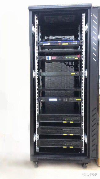 4_resize.jpg 4_resize.jpg