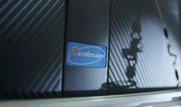 1_resize.jpg 1_resize.jpg